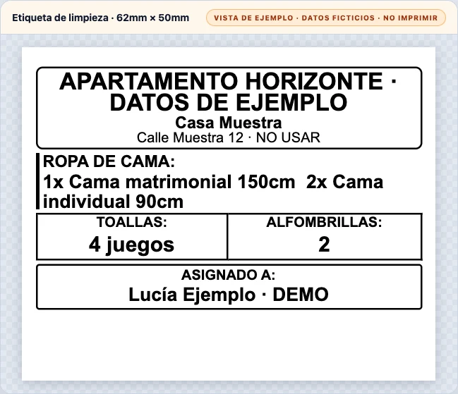 Etiqueta individual real de 62 × 50 mm con alojamiento, camas, suministros y responsable ficticios, marcada claramente como ejemplo no imprimible.