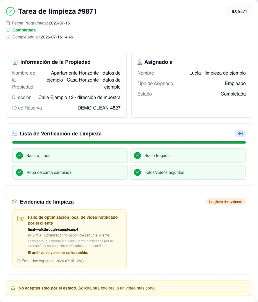 Composición de revisión con limpieza ficticia Completada, marcador de vídeo no subido y aviso de solicitar otra evidencia real.