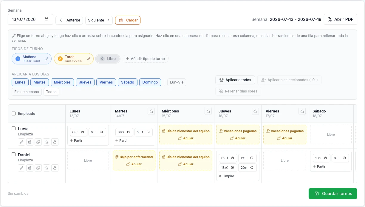 Planificador semanal real con dos limpiadores ficticios, vacaciones pagadas, baja por enfermedad y festivo del equipo bloqueados.